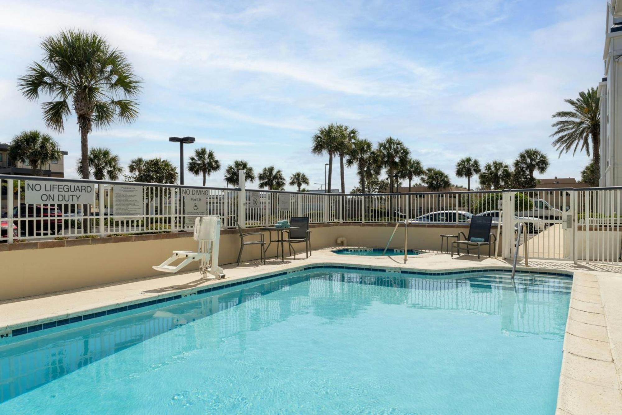 Fairfield Inn And Suites Jacksonville Beach Exterior foto